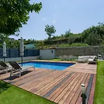 Apartment Villa Joy With Heated Pool And Foodbal