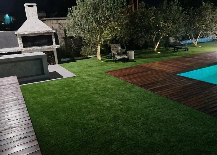 Villa Joy With Heated Pool And Foodbal * Split