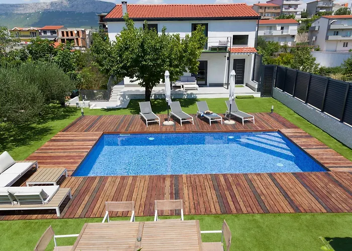 Daire Villa Joy With Heated Pool And Foodbal *