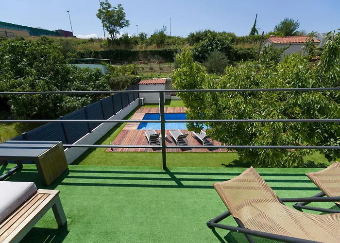 Villa Joy With Heated Pool And Foodbal Daire *