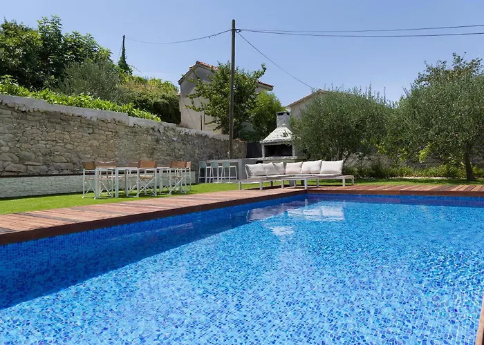 Villa Joy With Heated Pool And Foodbal
