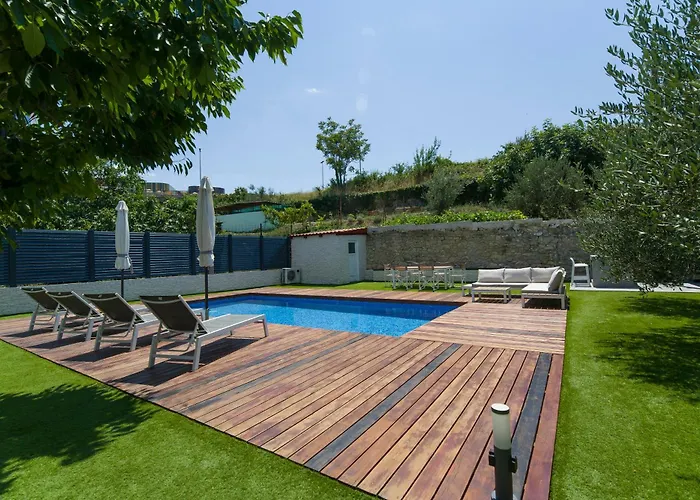 Daire Villa Joy With Heated Pool And Foodbal