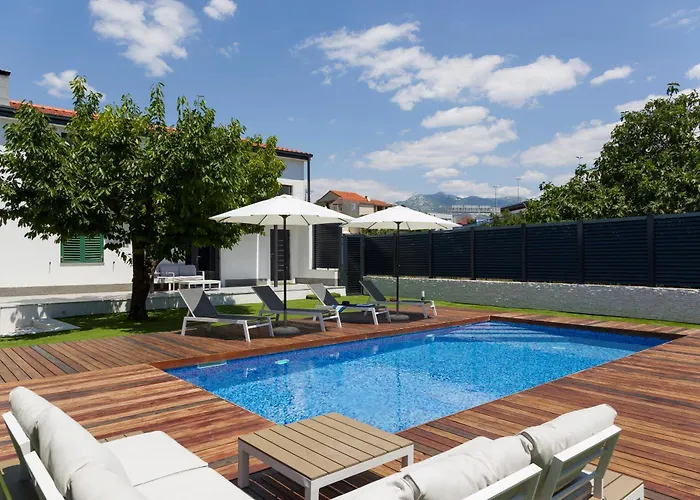 Villa Joy With Heated Pool And Foodbal Lejlighed *