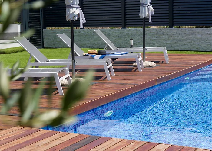 Villa Joy With Heated Pool And Foodbal Split