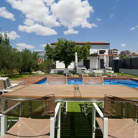 Joy With Heated Pool And Foodbal * Split